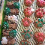 Christmas Blueberry Bone & Peanut Butter Paw Mini Cakes